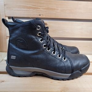 Sorel mens boots size 10.5